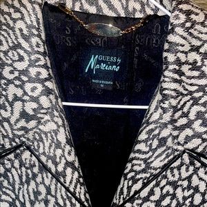 never worn, size Medium. Beautiful!